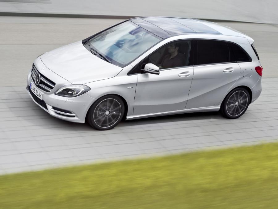  Mercedes-Benz B200 CDI BlueEFFICIENCY 2011 года  (фото 3 из 30)